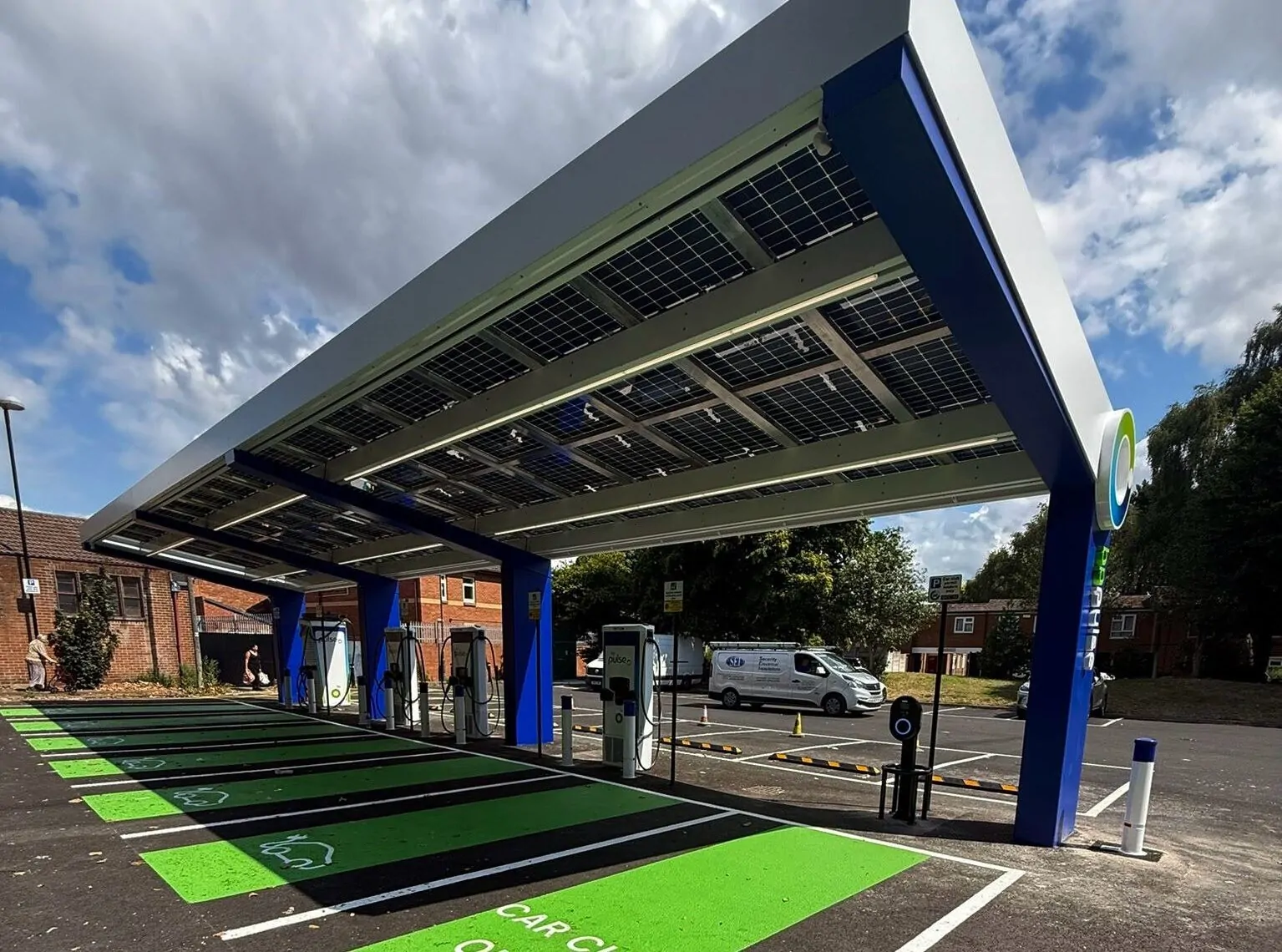 Photovoltaic car park canopies installed at BP UK Grove Street
